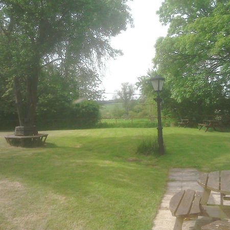 The Crown Inn Alvediston Екстериор снимка
