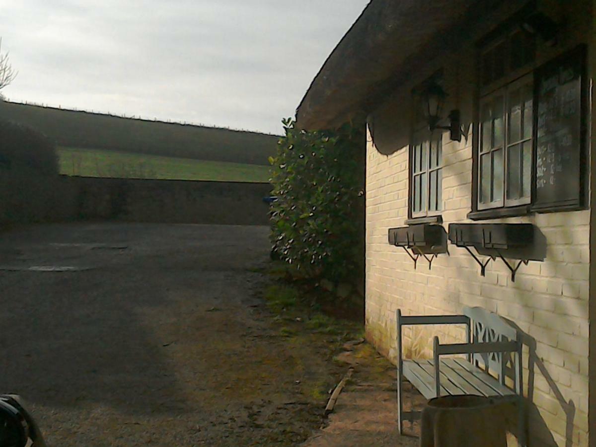 The Crown Inn Alvediston Екстериор снимка