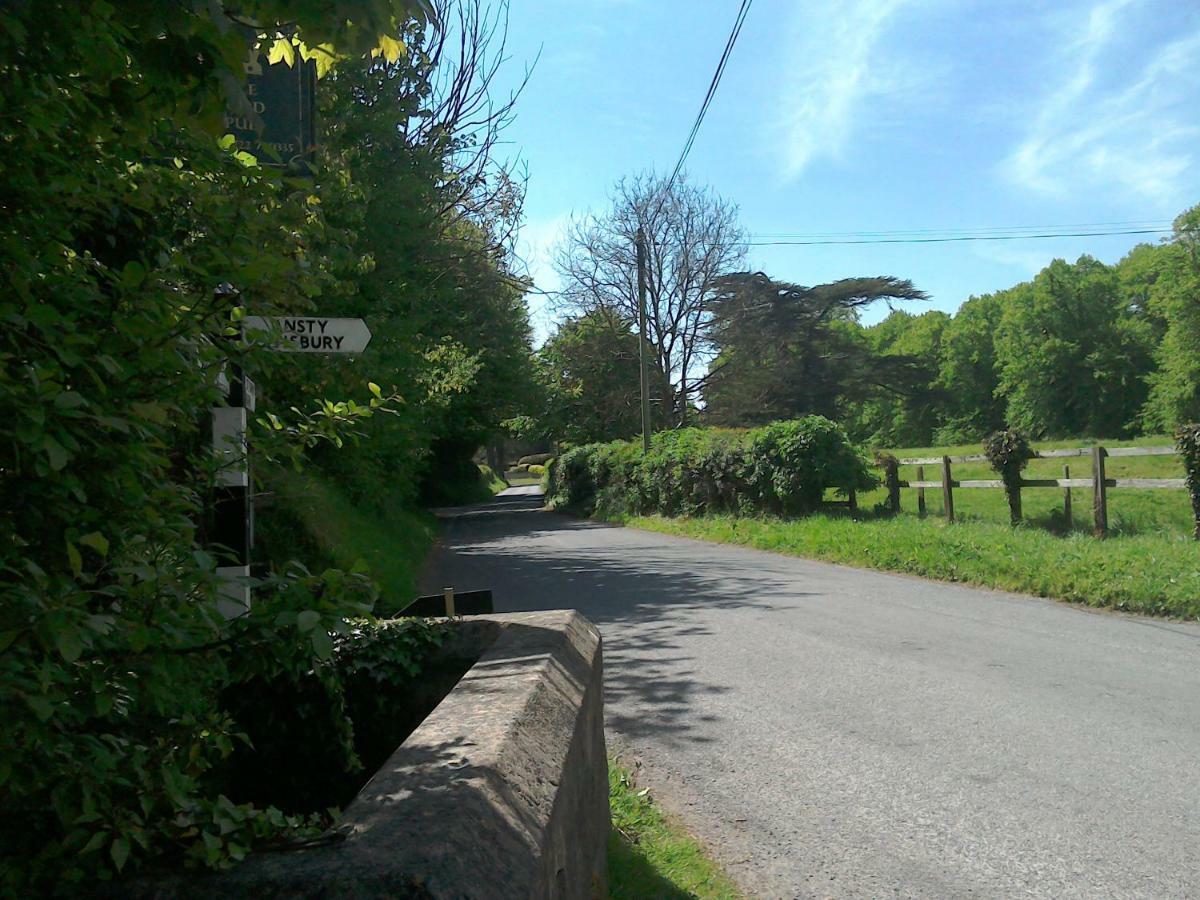 The Crown Inn Alvediston Екстериор снимка