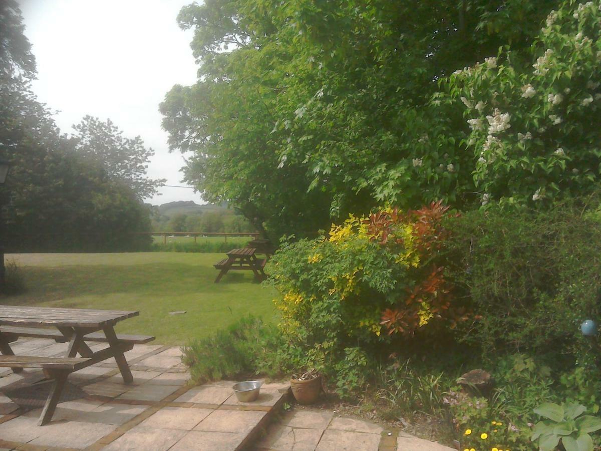 The Crown Inn Alvediston Екстериор снимка